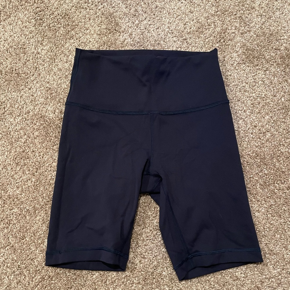 Lululemon Wunder train high rise shorts 8”, Navy Blue